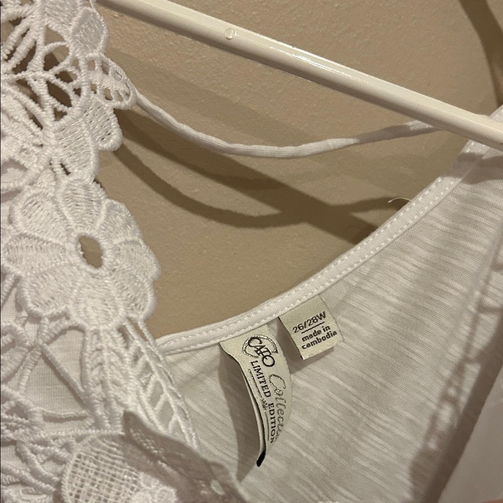 Cato White Lace Floral Blouse - Picture 2 of 3